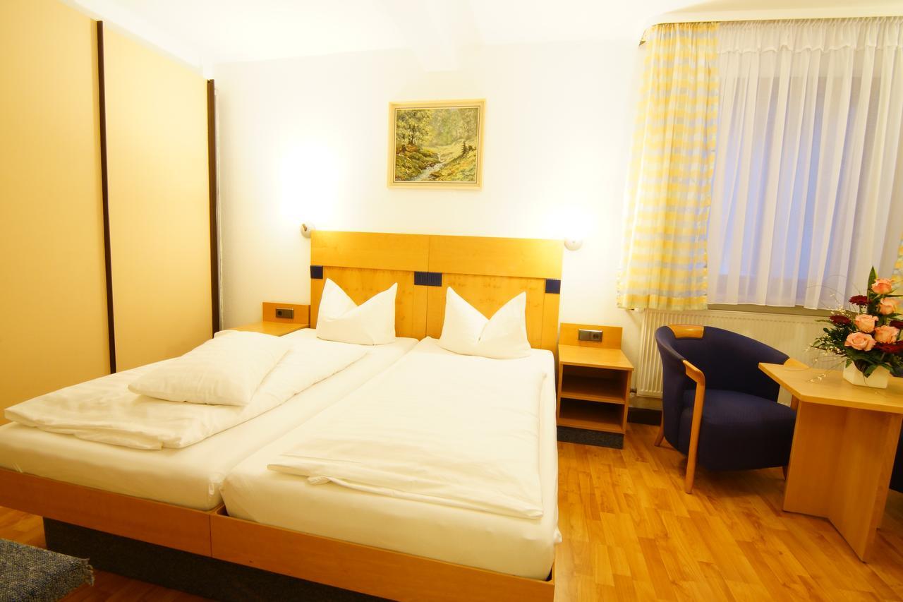Hotel Spitzenpfeil Michelau in Oberfranken Esterno foto