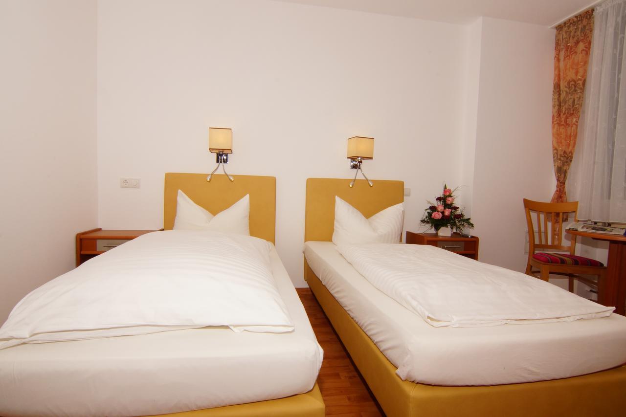 Hotel Spitzenpfeil Michelau in Oberfranken Esterno foto